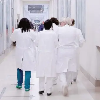 Crotone, scritte choc e minacce contro medici in malattia