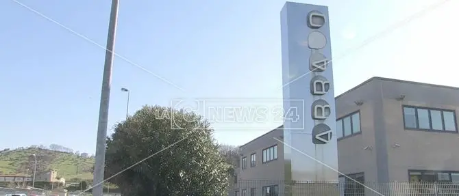 Call center, lavoratori Abramo in agitazione: «Stipendio in ritardo»