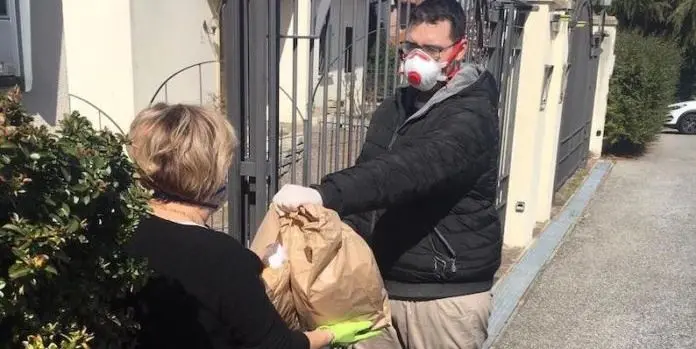 Cosenza, dal Comune l'elenco dei negozi che consegnano a domicilio