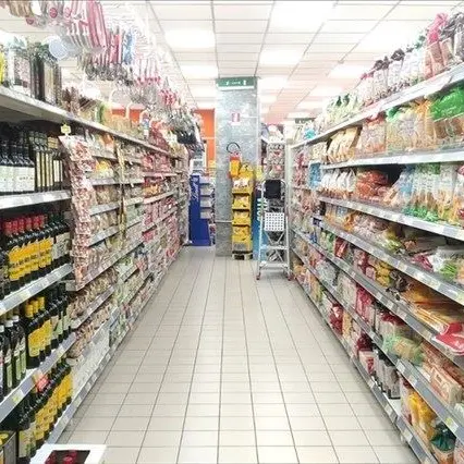 Nuova stretta a Corigliano-Rossano, i supermercati chiudono alle 18.30