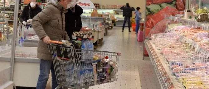 Coronavirus, l’associazione Valentia dona schermi protettivi a Vibo