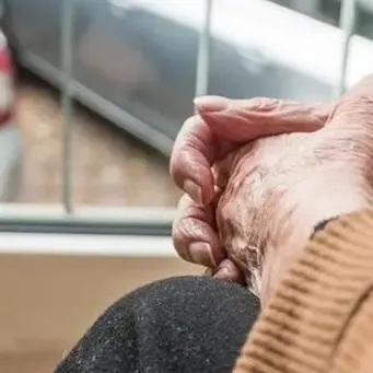 Coronavirus, tamponi a tappeto anche nelle case di riposo: «Ma come?»