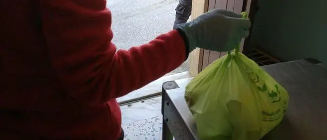 A Lamezia spesa sospesa, mensa e dormitorio. In città solidarietà h24