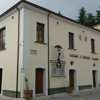Morano Calabro, sindaco e giunta rinunciano all’indennità di carica