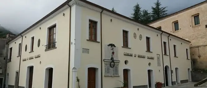 Morano Calabro, sindaco e giunta rinunciano all’indennità di carica
