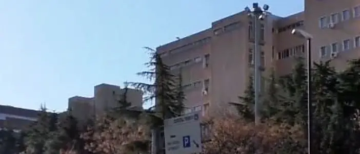 Coronavirus, l'ospedale di Reggio Calabria conferma: in un reparto infermiera positiva