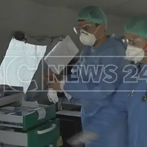 Coronavirus, a Crotone un morto: è l'ennesima vittima di una notte straziante per la Calabria