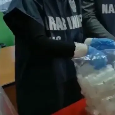 Sequestrate oltre 1500 confezioni di igienizzante a Reggio Calabria