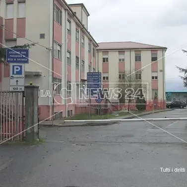Coronavirus, altro paziente guarito: dimesso dall'ospedale di Rogliano