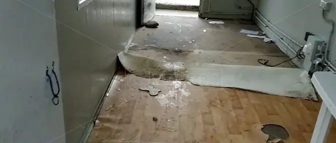 «Vogliamo i soldi, non il cibo»: tensione alla tendopoli migranti: video