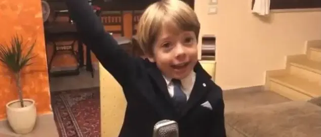 «Non sembro Conte?»: il discorso del bimbo che compie gli anni in quarantena