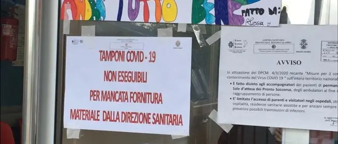 Coronavirus, tamponi esauriti a Locri. L'ira dei sindacati: «Gestione fallimentare»