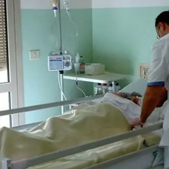 Guarito dal coronavirus, stroncato da un ictus: morto il primo paziente di Cetraro