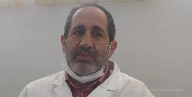 Cetraro, parla il medico accusato di aver sequestrato gli infermieri: «Una barzelletta»