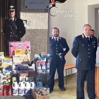 Riviera dei Cedri, i carabinieri della costa donano alimenti ai bisognosi