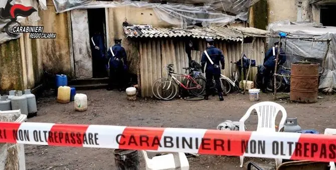 Ucciso a bastonate nel ghetto di Taurianova. Morto il bracciante aggredito a colpi di spranga