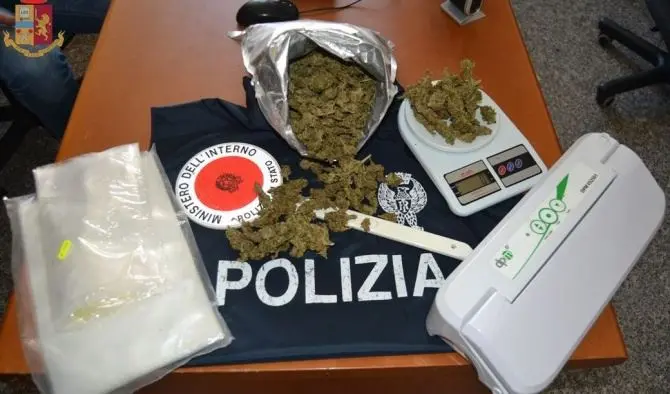 Tropea, vendevano droga ai ragazzini: arrestati tre pusher