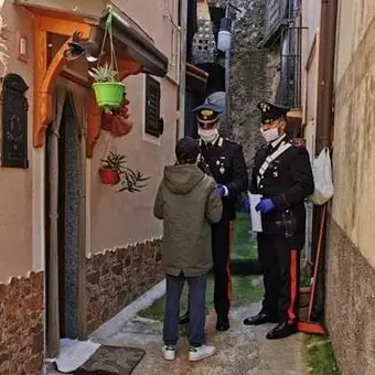 San Giorgio Morgeto, i carabinieri consegnano computer portatili ai bambini