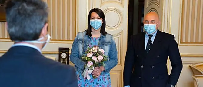 Parma, si sposano due medici in prima linea: «È un matrimonio di guerra»