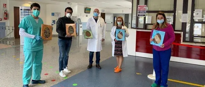 Lamezia, dalla Polizia uova di Pasqua ai bimbi autistici e a quelli ricoverati