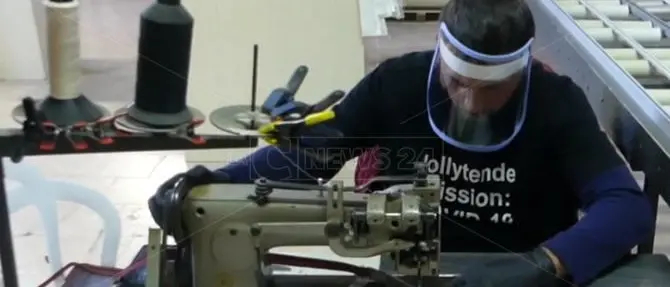 Dalle tende alle visiere per gli angeli in corsia, la scelta di un’azienda di Tropea