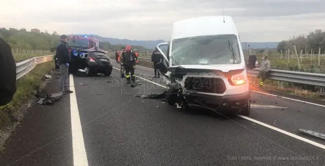 Incidente sulla Jonio-Tirreno a Melicucco, donna estratta dalle lamiere