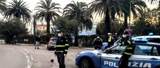 Coronavirus, otto positivi a spasso per Reggio Calabria: denunciati