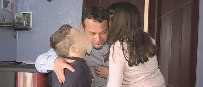 Papà Giacomo, Vanessa e Simone: una storia di povertà, amore e dignità