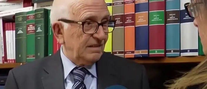 Dirigenti regionali, l'avvocato Alfredo Gualtieri: «Proroga illegittima, rischio nullità atti»