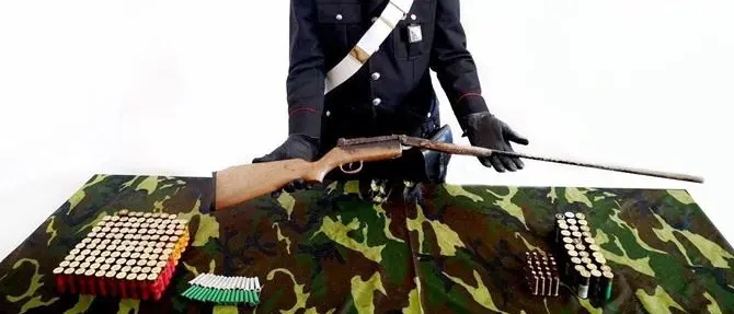 Un fucile e centinaia di munizioni trovati in un bosco nella Locride