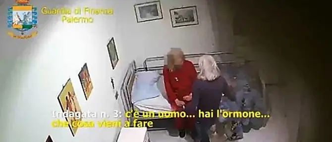 Anziani picchiati e legati alla sedia, a Palermo una casa di cura degli orrori: sei arresti
