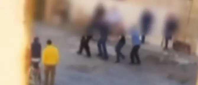 Crotone, canti e balli per strada a Pasqua: denunciate sette persone tra cui due minori