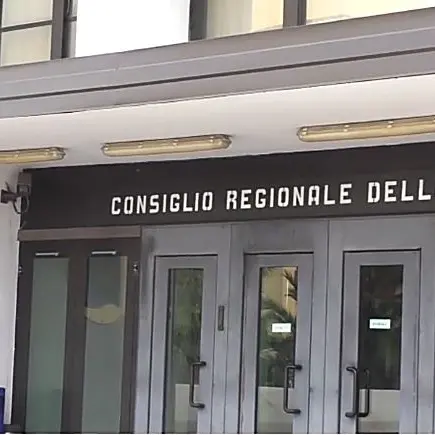 Regione: il bilancio in Consiglio il 27 aprile, ma è già scontro sulla nuova commissione