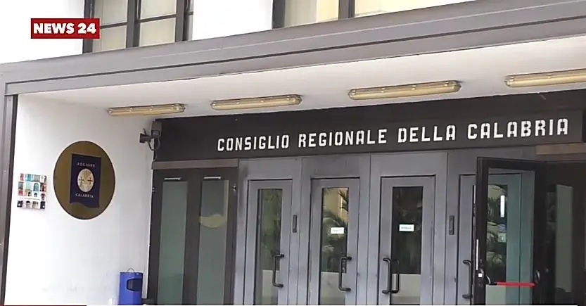 Regione: il bilancio in Consiglio il 27 aprile, ma è già scontro sulla nuova commissione