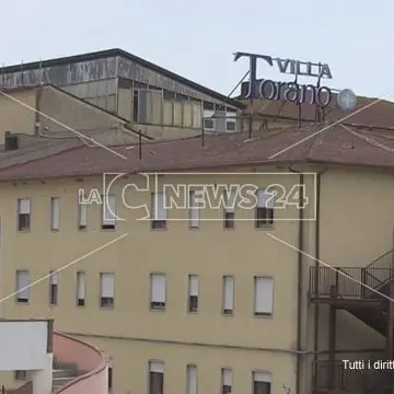 Villa Torano, anziana positiva ma la famiglia non lo sa: «Non abbiamo più notizie»