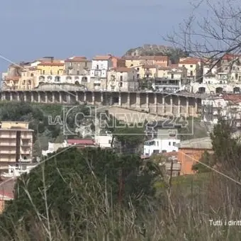 San Lucido: il commissario prefettizio si dimette, il parroco resiste