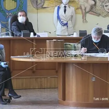 Cosenza, Occhiuto va sotto: la maggioranza boccia Daffinà come revisore dei conti