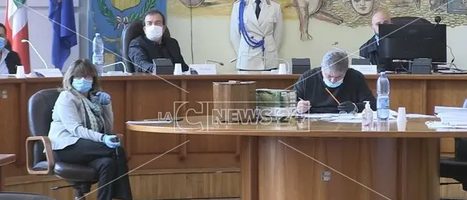 Cosenza, Occhiuto va sotto: la maggioranza boccia Daffinà come revisore dei conti