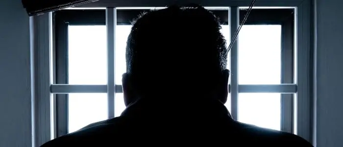 ‘Ndrangheta, il virus spinge i boss calabresi fuori dal carcere: chi è uscito e chi spera