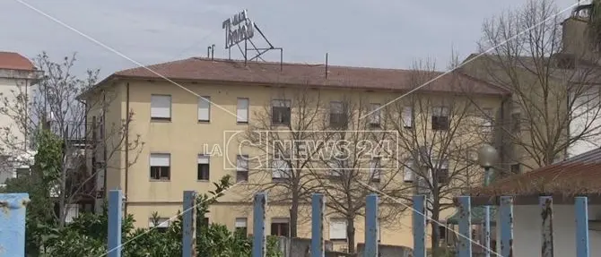 Villa Torano, il personale respinge le accuse: «Prese tutte le precauzioni»