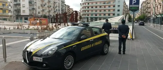 Interdetta piazza Bilotti a Cosenza, sul posto Guardia di finanza e Municipale