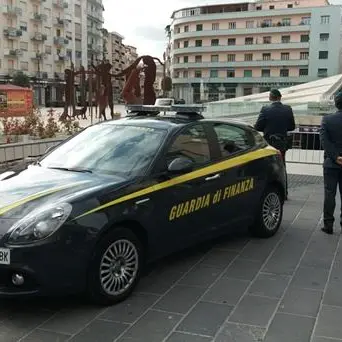 Cosenza, sequestro piazza Bilotti: falso collaudo per tenere il concerto