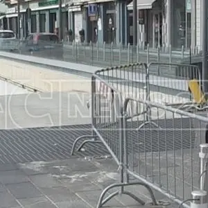 Sequestro di piazza Bilotti a Cosenza, i nomi di tutti gli indagati: c'è anche il sindaco Occhiuto