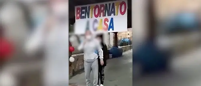 Guarisce dal coronavirus, a Cutro è festa (a distanza) per il suo ritorno a casa