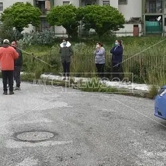Coronavirus, a Catanzaro distribuiti i primi buoni spesa nel ghetto rom