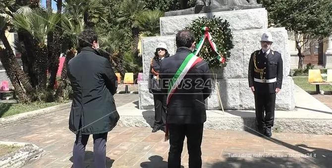 La festa della Liberazione ai tempi del Covid, a Catanzaro celebrazioni ridotte: video