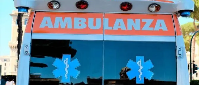 Coronavirus, Confesercenti dona due ambulanze alla Croce rossa