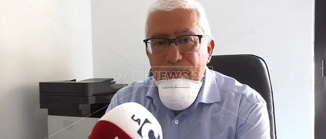 Coronavirus, contagiata dopo quattro tamponi negativi. Il primario: «Ecco perché»