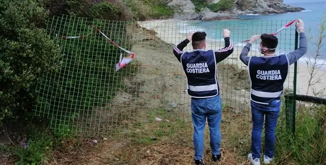 Capo Vaticano, sequestrato cantiere abusivo in spiaggia a Grotticelle