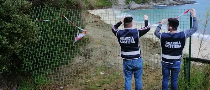 Capo Vaticano, sequestrato cantiere abusivo in spiaggia a Grotticelle